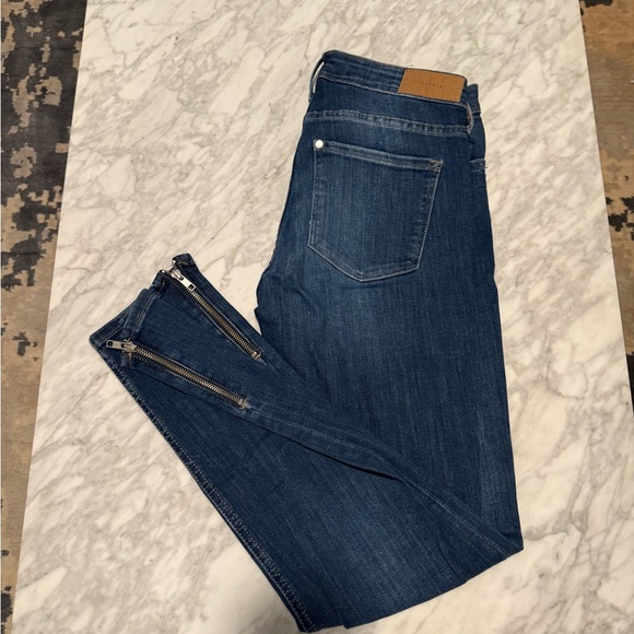 H&M Blue Skinny Jeans with Classic Indigo Wash - Picture 6 of 7